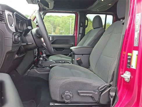 Used 2024 Jeep Wrangler Sahara w/ Safety Group image 13