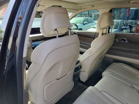 Used 2022 Genesis GV80 2.5T w/ Prestige Package 04 AWD/4WD image 15