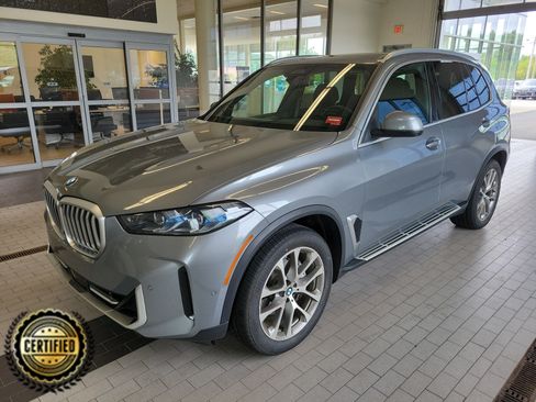 Used 2024 BMW X5 xDrive40i AWD/4WD image 1