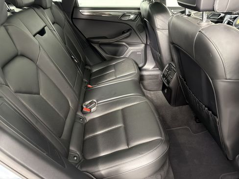 Certified 2018 Porsche Macan S AWD/4WD image 30