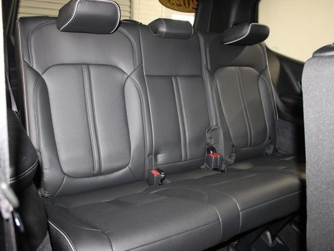 Used 2025 Jeep Grand Wagoneer Series II Obsidian w/ Quick Order Packagew 28T AWD/4WD image 33