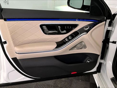 Used 2025 Mercedes-Benz S 580 4MATIC Sedan image 22