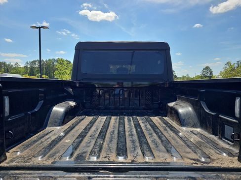 Used 2022 Jeep Gladiator Sport AWD/4WD image 16