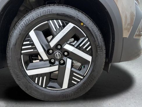 New 2026 Nissan Kicks SV w/ Charging Package FWD image 26