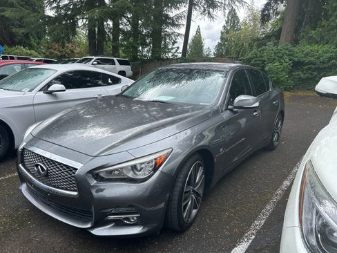 Used 2015 INFINITI Q50 Premium w/ Navigation Package RWD image 1