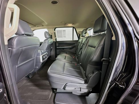 Used 2024 Ford Expedition Max XLT image 28