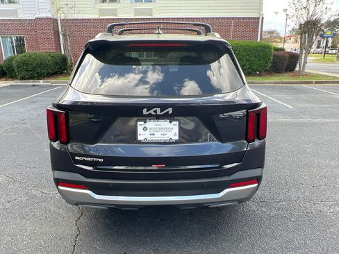 New 2025 Kia Sorento S w/ Panoramic Sunroof Package image 4