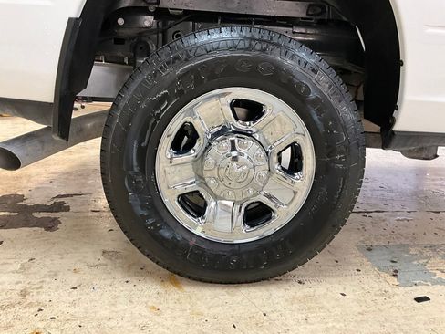 New 2026 RAM 2500 Tradesman w/ Chrome Appearance Group image 13