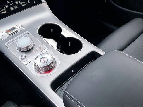 New 2026 Genesis GV70 2.5T Advanced image 8