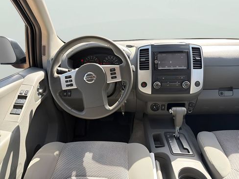 Used 2017 Nissan Frontier SV AWD/4WD image 32