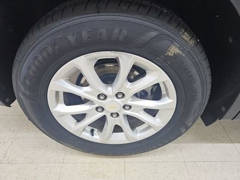 Used 2019 Chevrolet Equinox LT FWD image 14