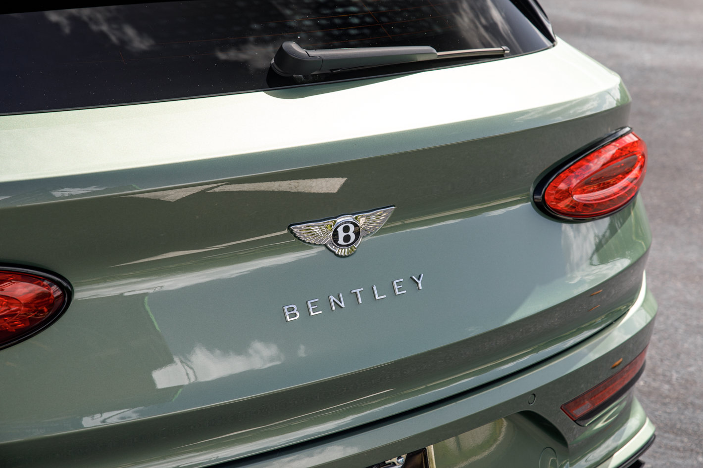 Used 2023 Bentley Bentayga Speed AWD/4WD image 16