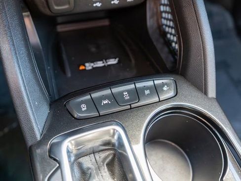 Used 2022 Chevrolet TrailBlazer ACTIV w/ Sun and Liftgate Package image 32