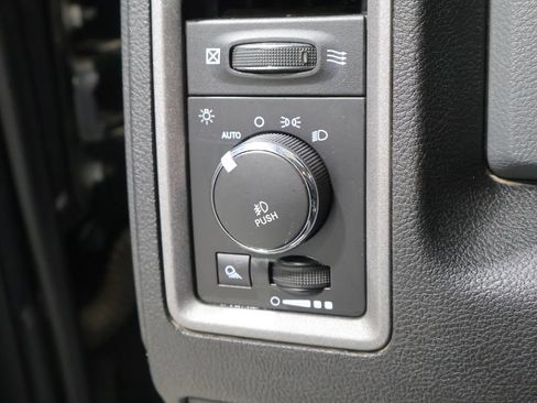 Used 2016 RAM 1500 Express w/ Black Ram 1500 Express Group AWD/4WD image 32