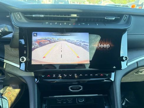 New 2026 Jeep Grand Cherokee Limited AWD/4WD image 14