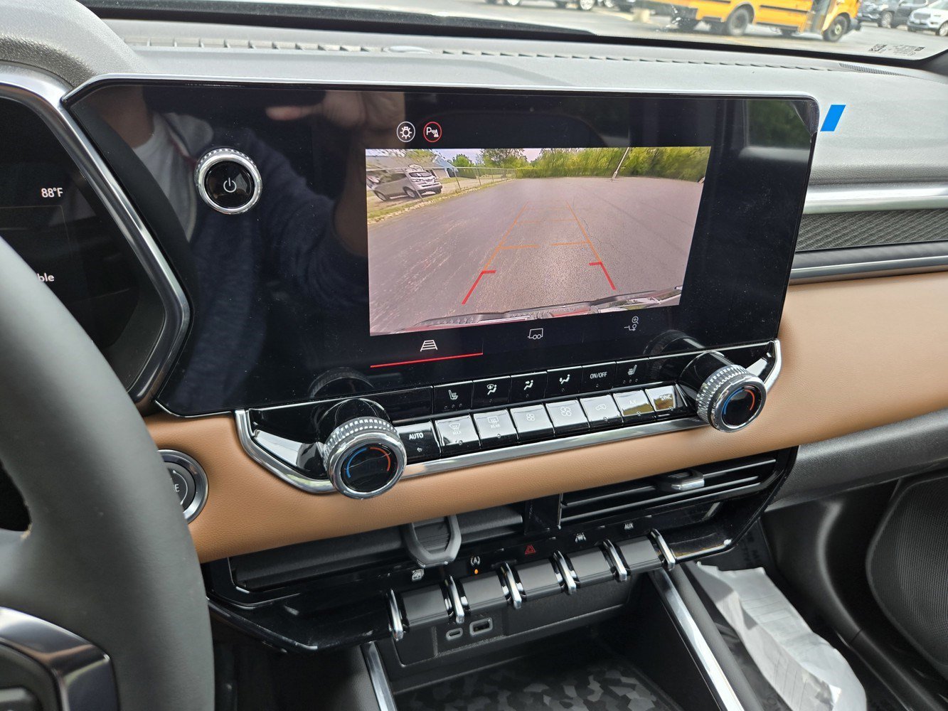 Certified 2026 GMC Canyon AT4 AWD/4WD image 10