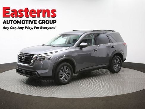 Used 2024 Nissan Pathfinder SV AWD/4WD image 55