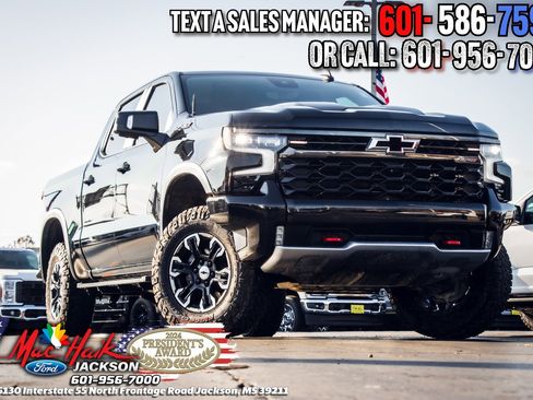 Used 2022 Chevrolet Silverado 1500 ZR2 w/ Technology Package image 1
