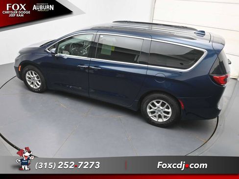 Used 2022 Chrysler Pacifica Touring-L FWD image 29