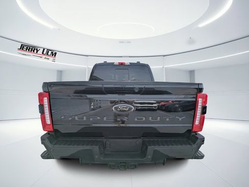 Used 2025 Ford F250 Lariat w/ Lariat Ultimate Package image 4