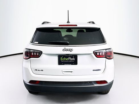 Used 2024 Jeep Compass Latitude image 7