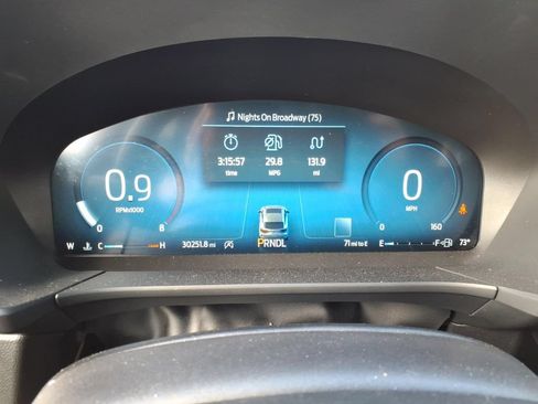 Used 2025 Ford Escape Platinum AWD/4WD image 22