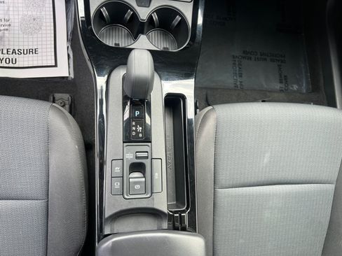 Used 2024 Toyota Prius LE FWD image 23