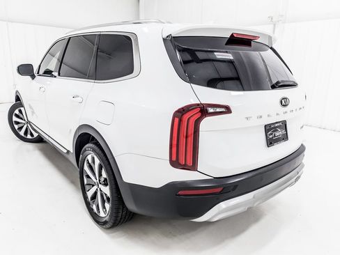 Used 2020 Kia Telluride EX w/ EX Premium Package FWD image 5