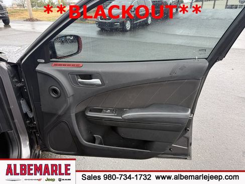 Used 2023 Dodge Charger SXT w/ Blacktop Package image 28