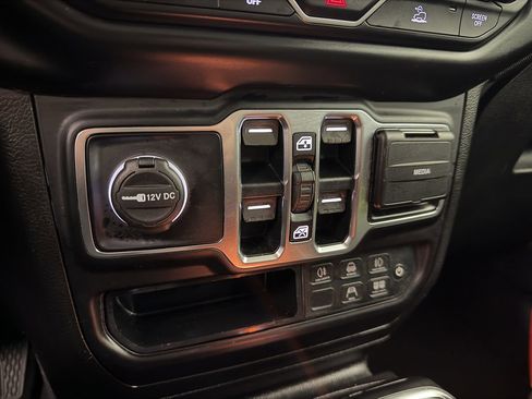 Used 2020 Jeep Gladiator Sport w/ Quick Order Package 24S AWD/4WD image 22