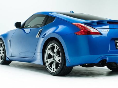 Used 2009 Nissan 370Z Touring w/ Sport Pkg RWD image 19