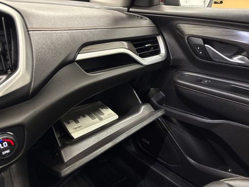 Used 2019 GMC Terrain SLT w/ Preferred Package AWD/4WD image 27