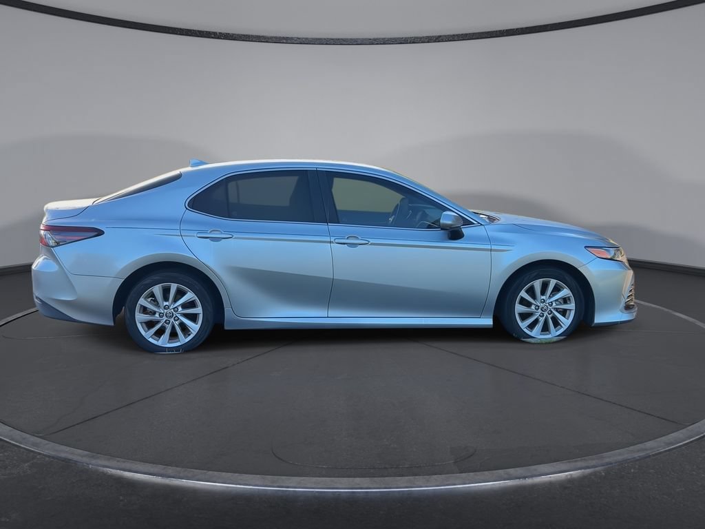 Used 2024 Toyota Camry LE FWD image 9