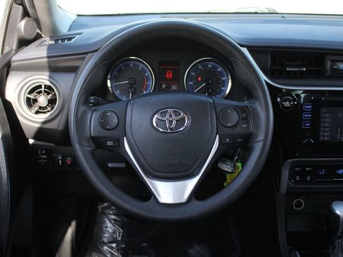 Used 2017 Toyota Corolla LE image 24