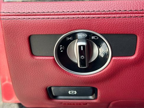 Used 2016 Mercedes-Benz SL 550 w/ Sport Wheel Package image 29