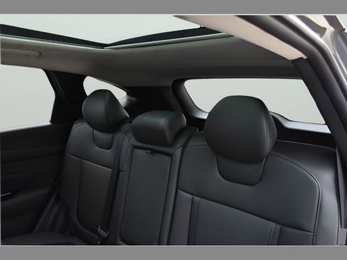 New 2026 Hyundai Tucson Limited FWD image 29