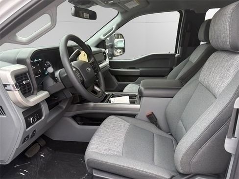 New 2026 Ford F350 XLT w/ XLT Value Package AWD/4WD image 9