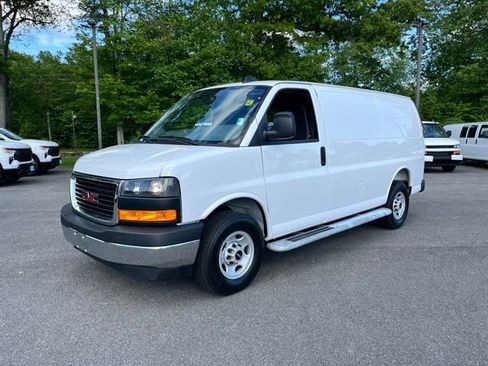 Used 2025 GMC Savana 2500 w/ Driver Convenience Package RWD image 2