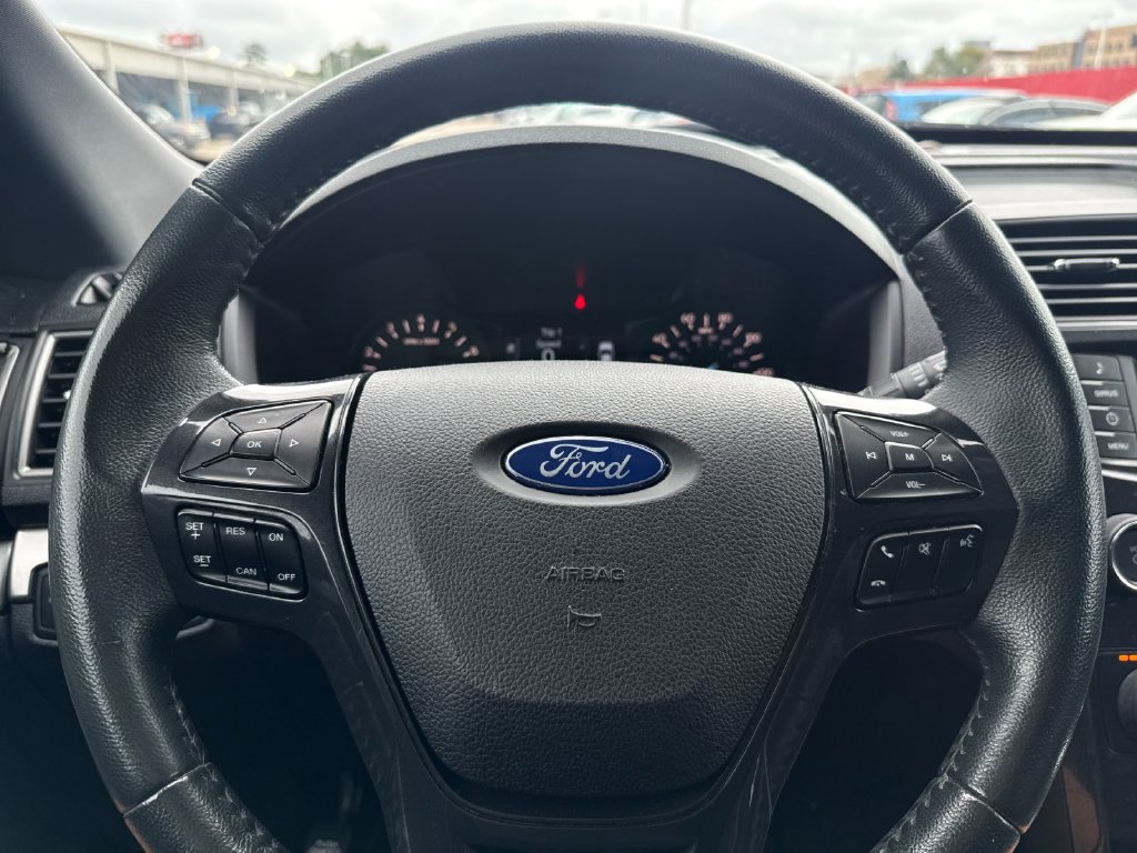 Used 2019 Ford Explorer XLT FWD image 23