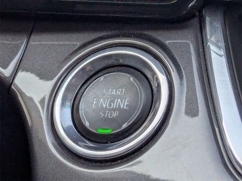 Used 2024 Chevrolet Trax ACTIV w/ Sunroof Package image 20