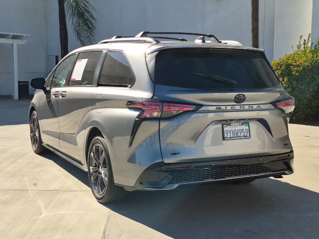 Used 2026 Toyota Sienna XSE FWD image 7