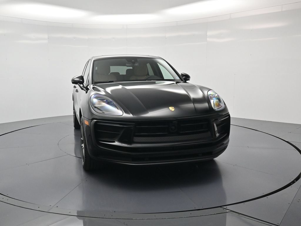 Used 2026 Porsche Macan AWD/4WD image 36