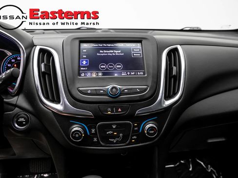 Used 2022 Chevrolet Equinox LT FWD image 12