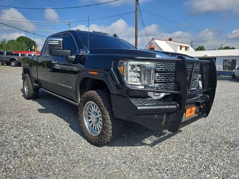 Used 2023 GMC Sierra 2500 Denali w/ Denali Ultimate Package AWD/4WD image 1