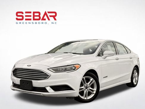 Used 2018 Ford Fusion SE w/ Equipment Group 602A FWD image 1