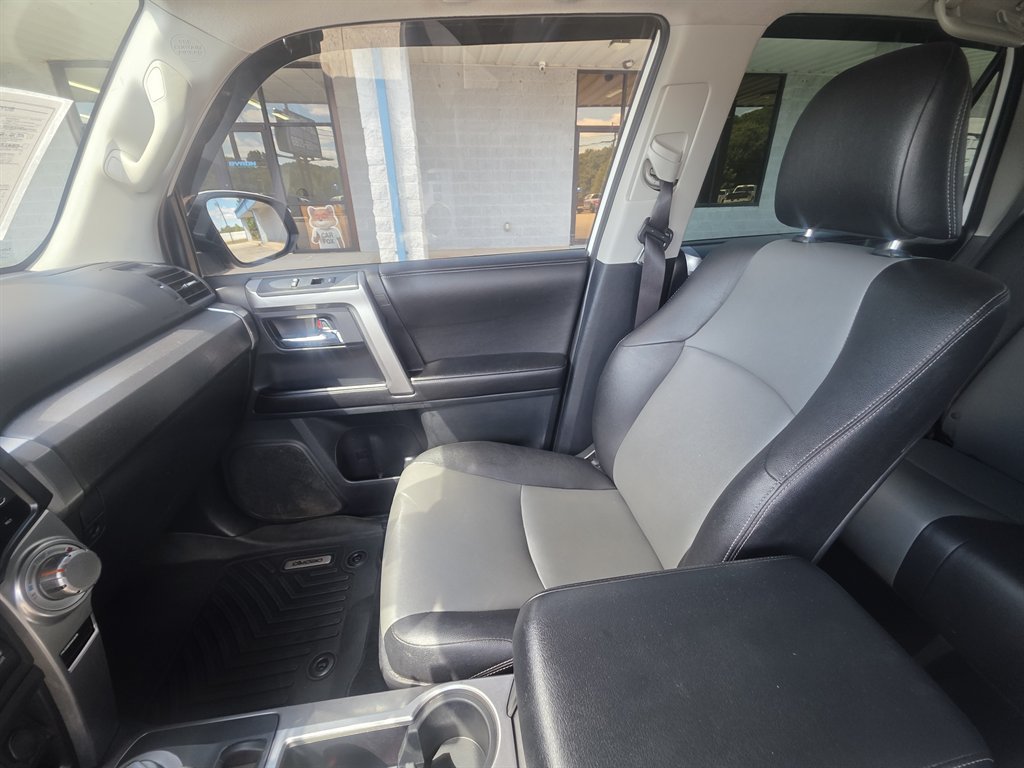 Used 2015 Toyota 4Runner SR5 Premium AWD/4WD image 10