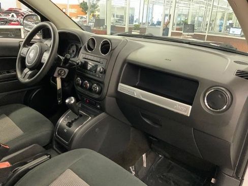 Used 2015 Jeep Compass Sport w/ Power Value Group AWD/4WD image 9