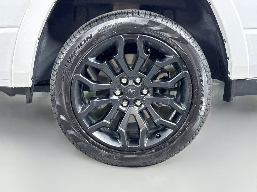 Used 2025 RAM 1500 Limited AWD/4WD image 11