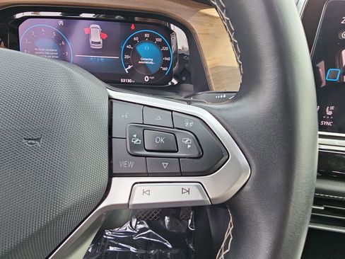 Used 2024 Volkswagen Atlas SE image 20