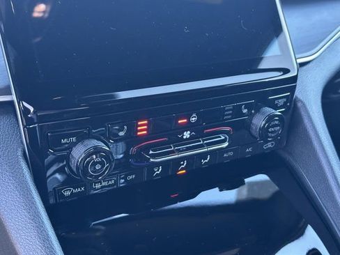 New 2025 Jeep Grand Cherokee Limited image 26